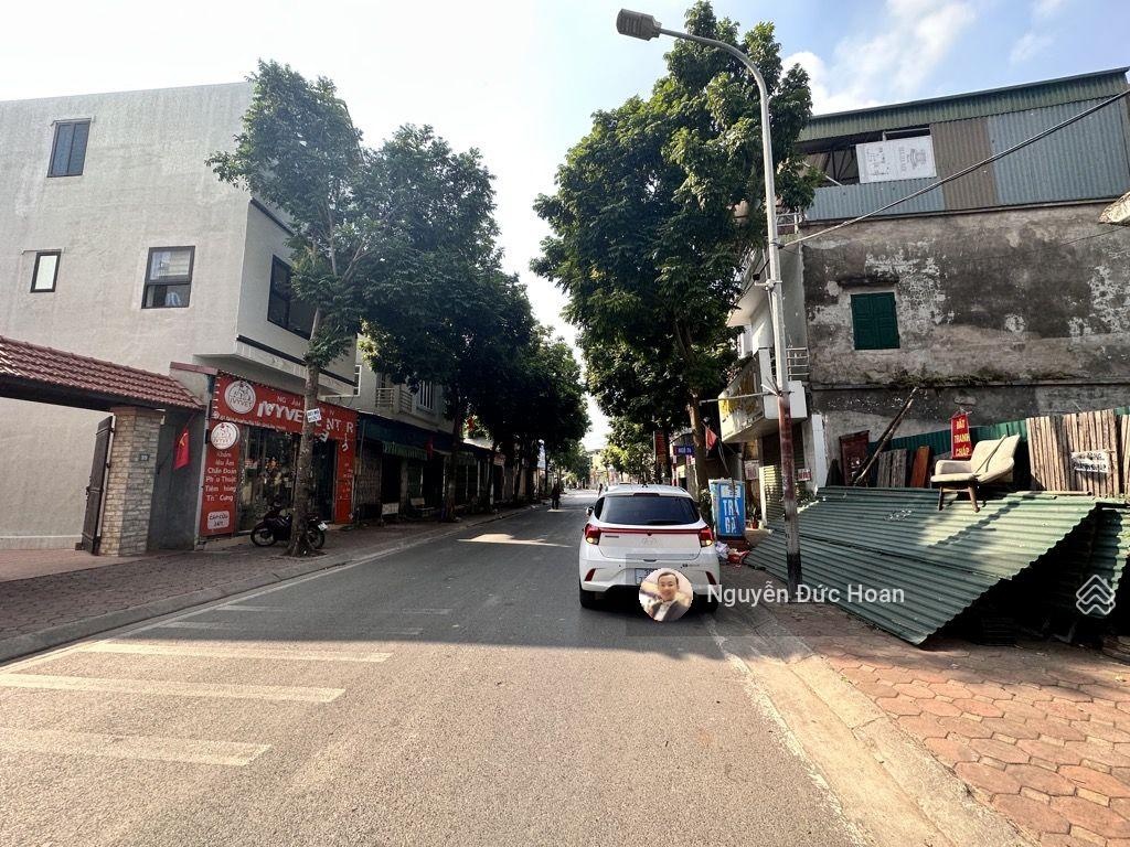 Hiếm nhất Gia Lâm, ô tô 7 chỗ, dân cư đông đúc, tiện ích đầy đủ, giá hợp lý, tiềm năng lãi suất ổn.