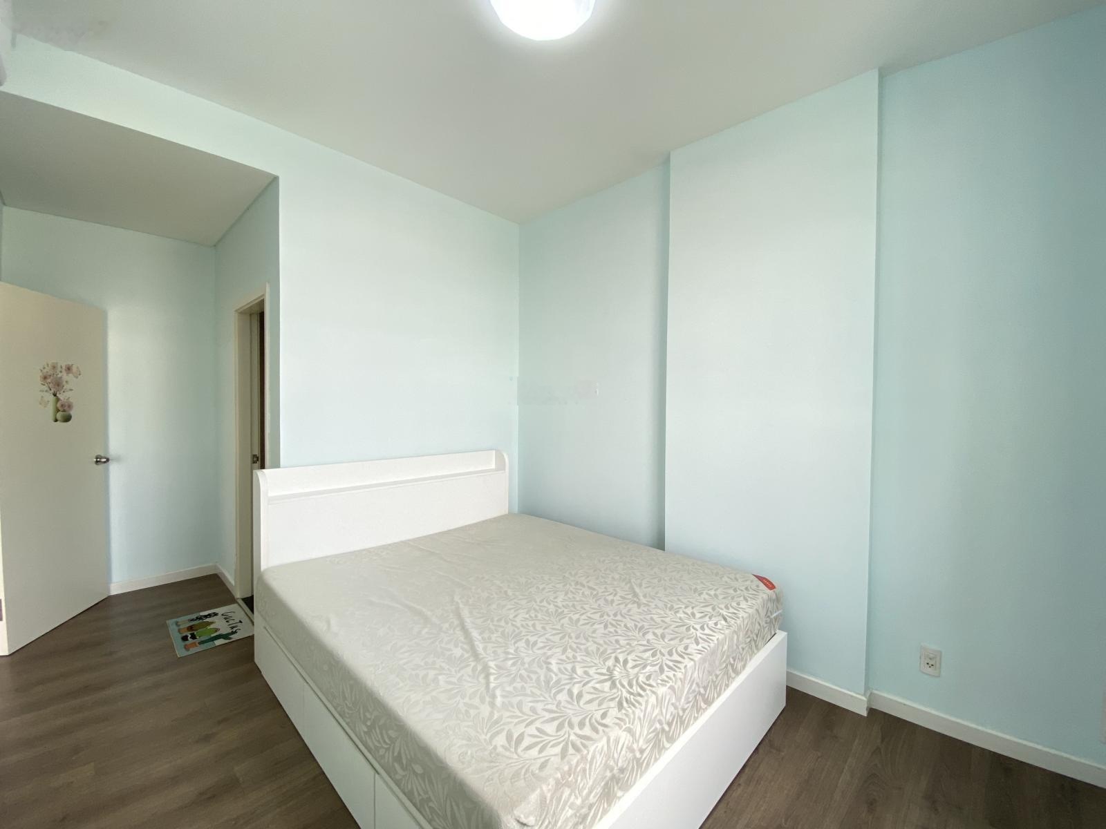 Cho con gái đi du học nên bán nhanh căn Luxcity 70m2 2PN full 4tỷ2, view hồ bơi mát mẻ