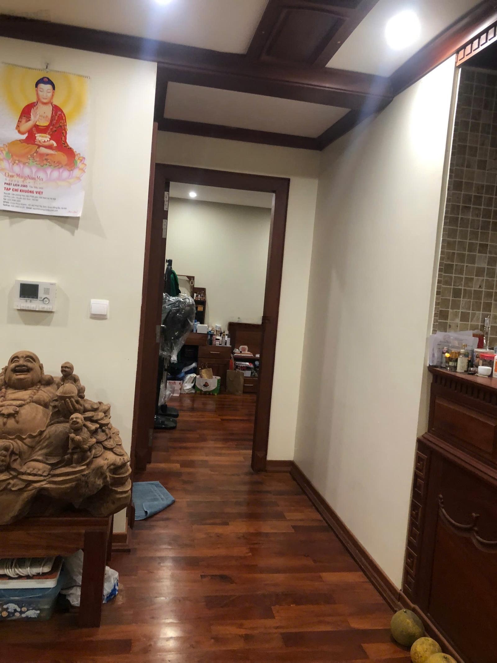 Bán căn hộ 111.2m2 3PN 2VS dự án Imperia Garden. Nội thất cơ bản, có slot ô tô. Giá 12.8 tỷ bao phí