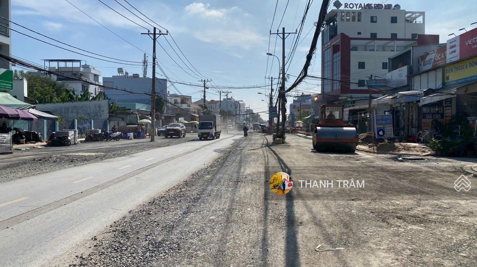 Bán nhà cấp 4 QHXD nhà cao tầng mặt đường Nguyễn Thị Định, Q2, diện tích = 188,1 m2(7,15m x 18,2m)