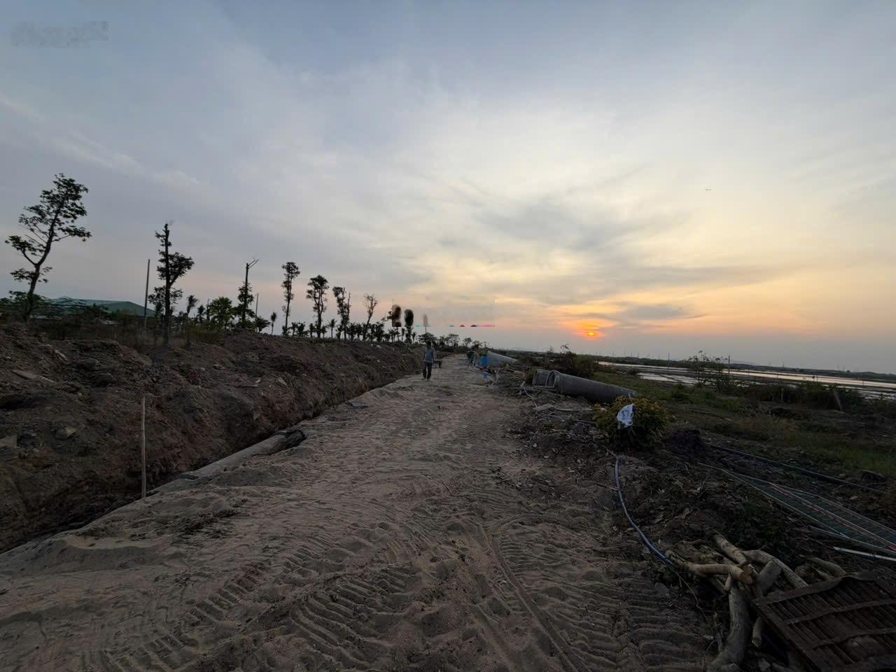 Bán đất nền mặt tiền TL44A, sát Gold Coast Vũng Tàu, giá từ 25tr/m2