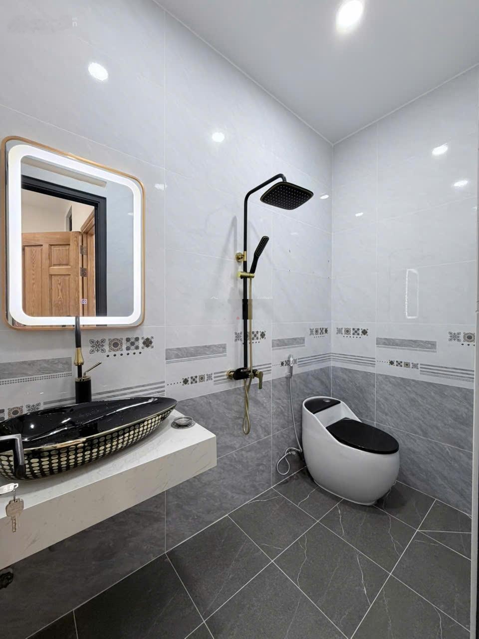 Nhà mới xây - Hẻm nhựa 12m, gần ĐH Công Thương - 4mx16m - Đúc 4 Tấm, đủ nội thất vào ở liền - 10 Tỷ