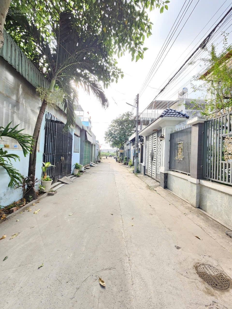 3.4 tỷ/ Bán nhà cấp 4 gác lửng sau Chợ An Cơ P.An Phú Tp.Thuận An. Gần đường Lê Thị Trung