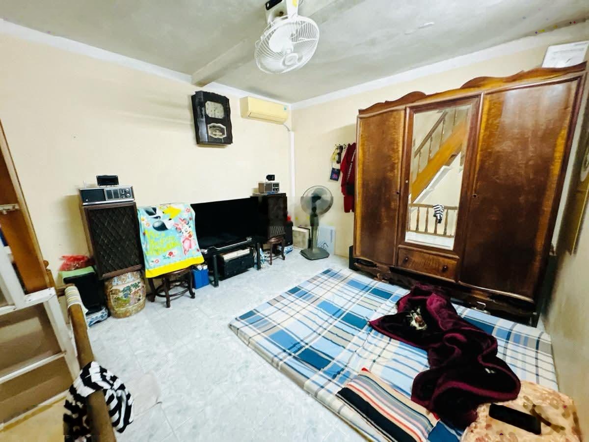 Bán nhà phố Hàng Nón - 40m2 - 3PN 2WC - Giá 4.3 tỷ - Có sổ đỏ