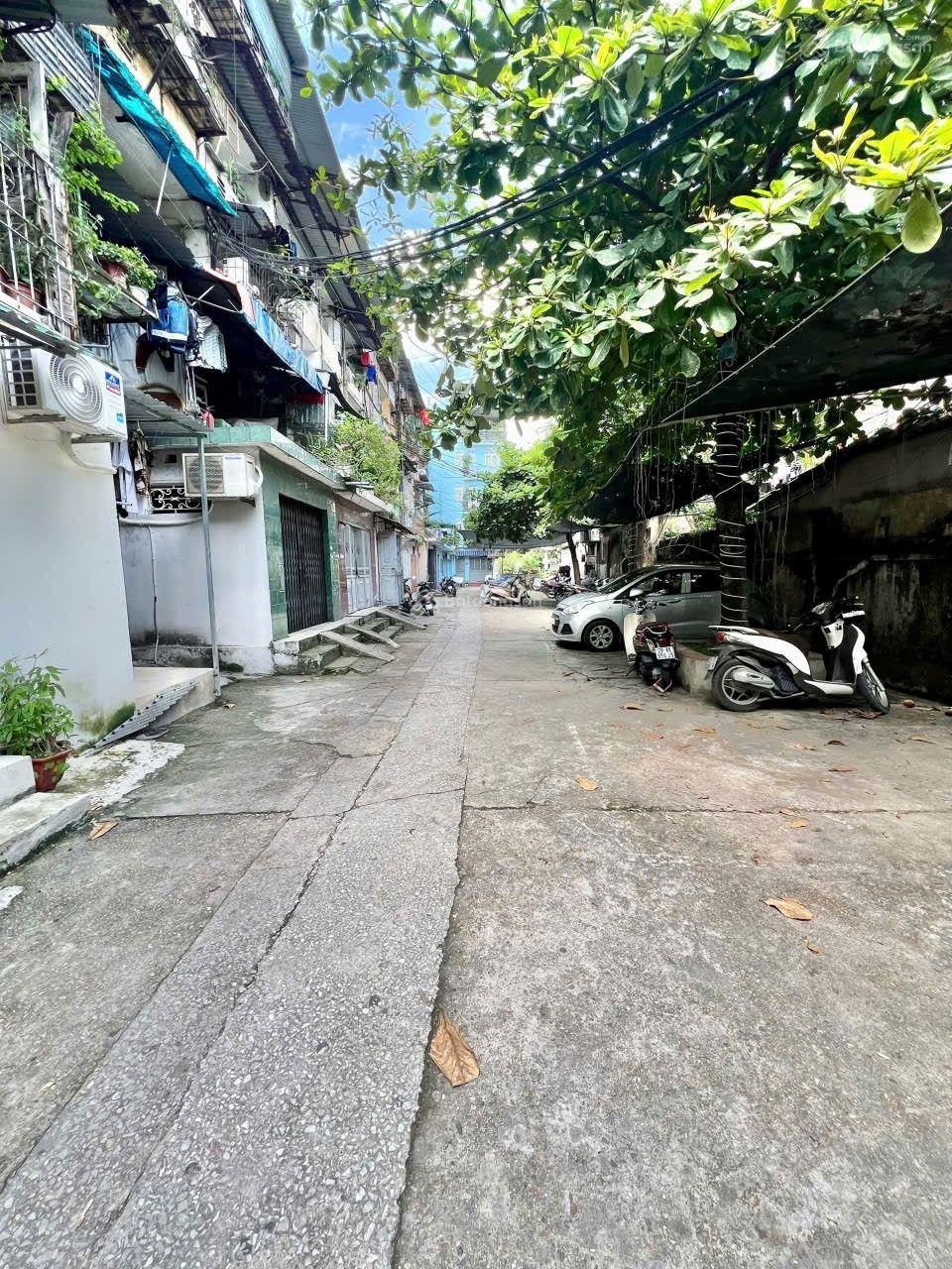 Bán tập thể Nguyễn Chính - Hoàng Mai - DT 90m2, 3 phòng ngủ, 2.45 tỷ, nhà đẹp ở ngay