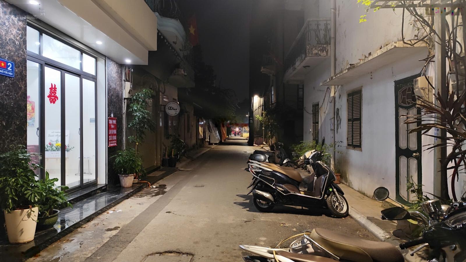 Cho thuê tầng 1 tại phố Tức Mạc, Hoàn Kiếm, Hà Nội làm văn phòng hoặc cửa hàng