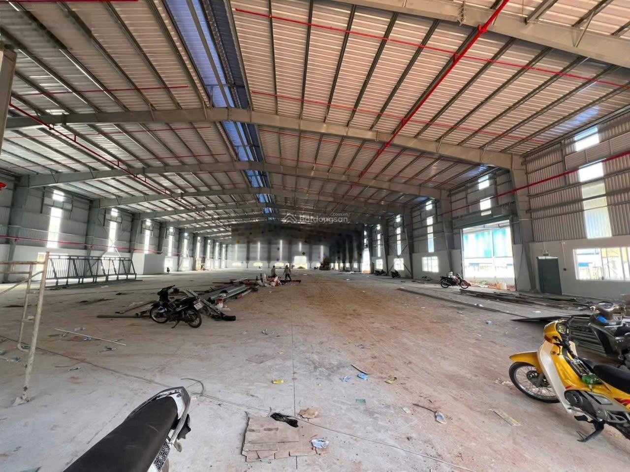 Cho thuê kho xưởng đẹp 2520m2 giấy tờ pháp lý đầy đủ ở phường Uyên Hưng Tân Uyên Bình Dương