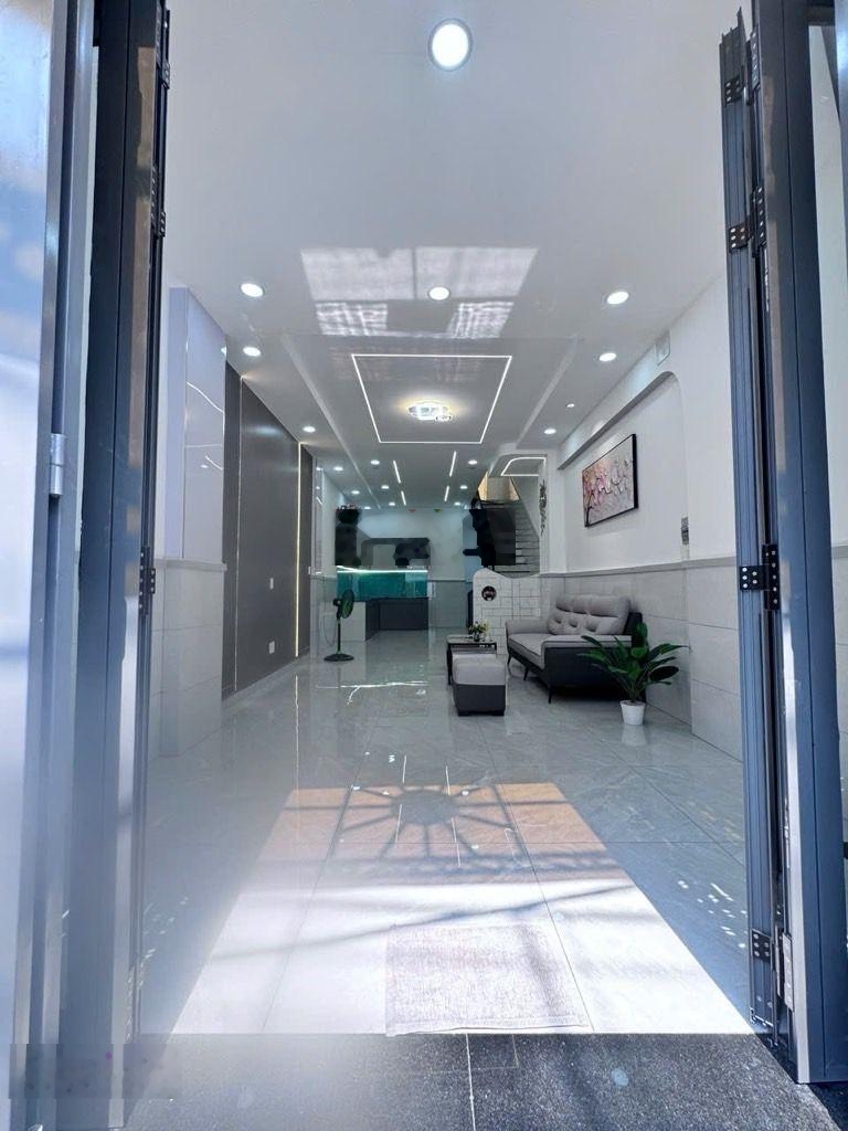 Bình Tân cạnh Aeon 65m2, 2 tầng, 4 x 17m giá 5 tỷ hơn TL hẻm ô tô ngủ trong nhà