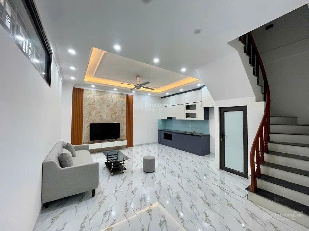 Bán gấp nhà riêng 40m2, 3PN, 3WC tại Phường Giáp Bát, Hoàng Mai, Hà Nội, giá cực chất 8 tỷ VND