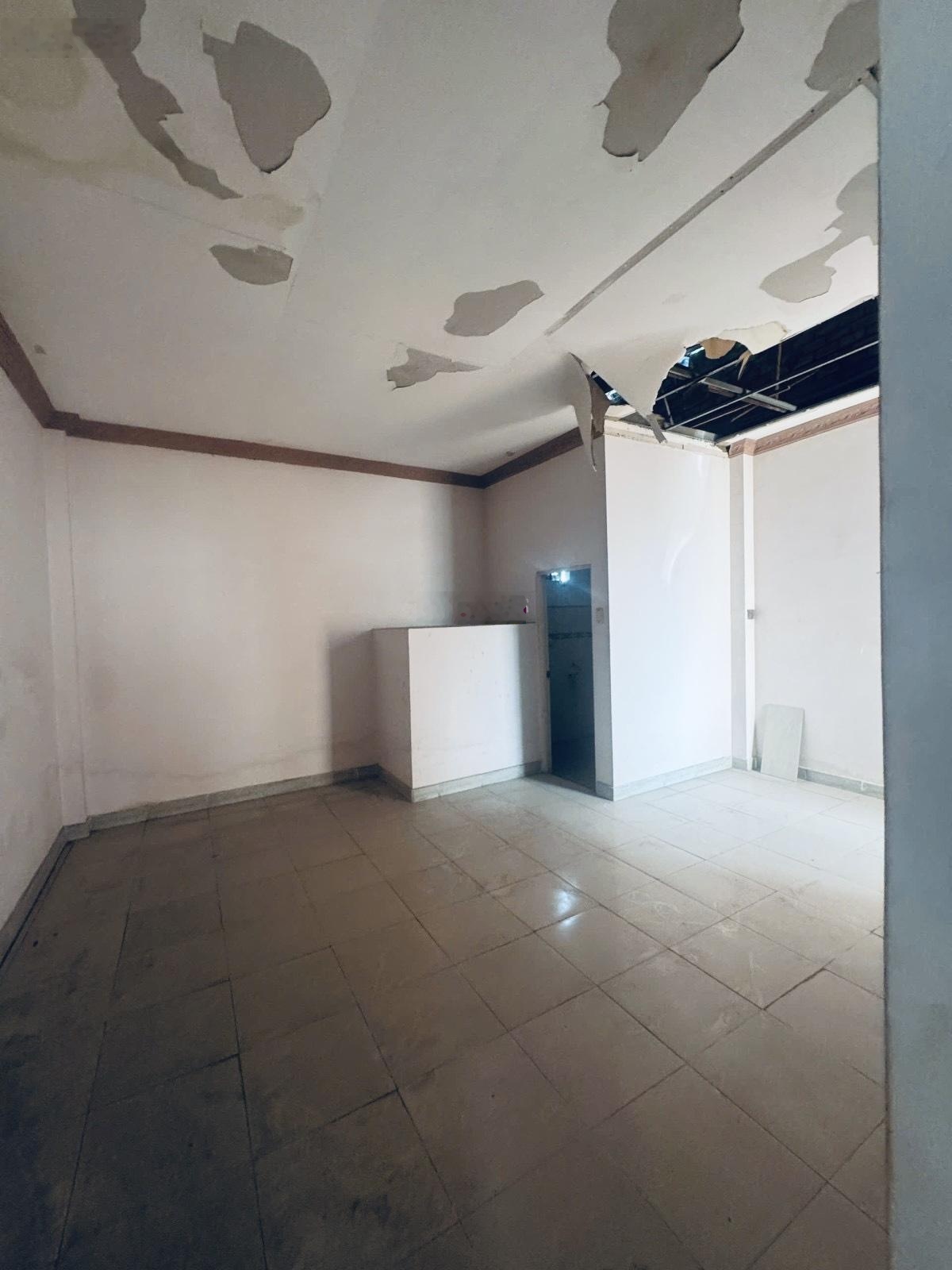 9.5 tỷ cho khuôn đất 5m/5.4m x 20m (90.75m2) Đường nhựa 5m P16 - GV