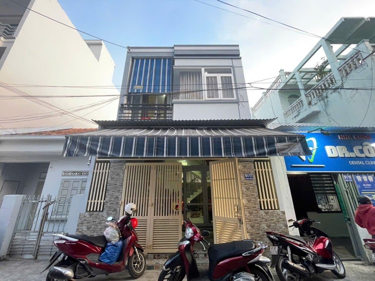 Hiếm! Nhà 2 tầng cách biển Nha Trang 600m - đường ô tô 5.3m - giá 4.8 tỷ