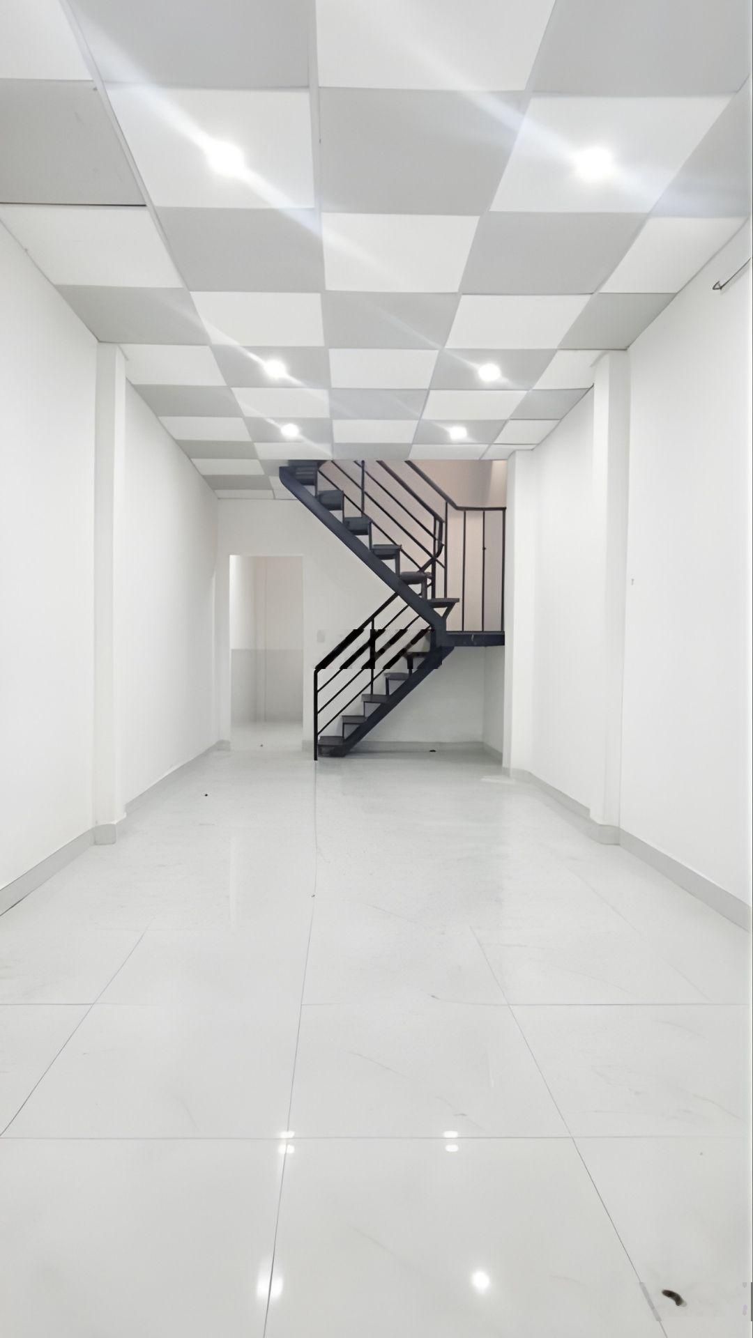 Âu Dương Lân, Q8 - hẻm xe hơi tận cửa - 3 tầng - 4PN - 5.25 tỷ