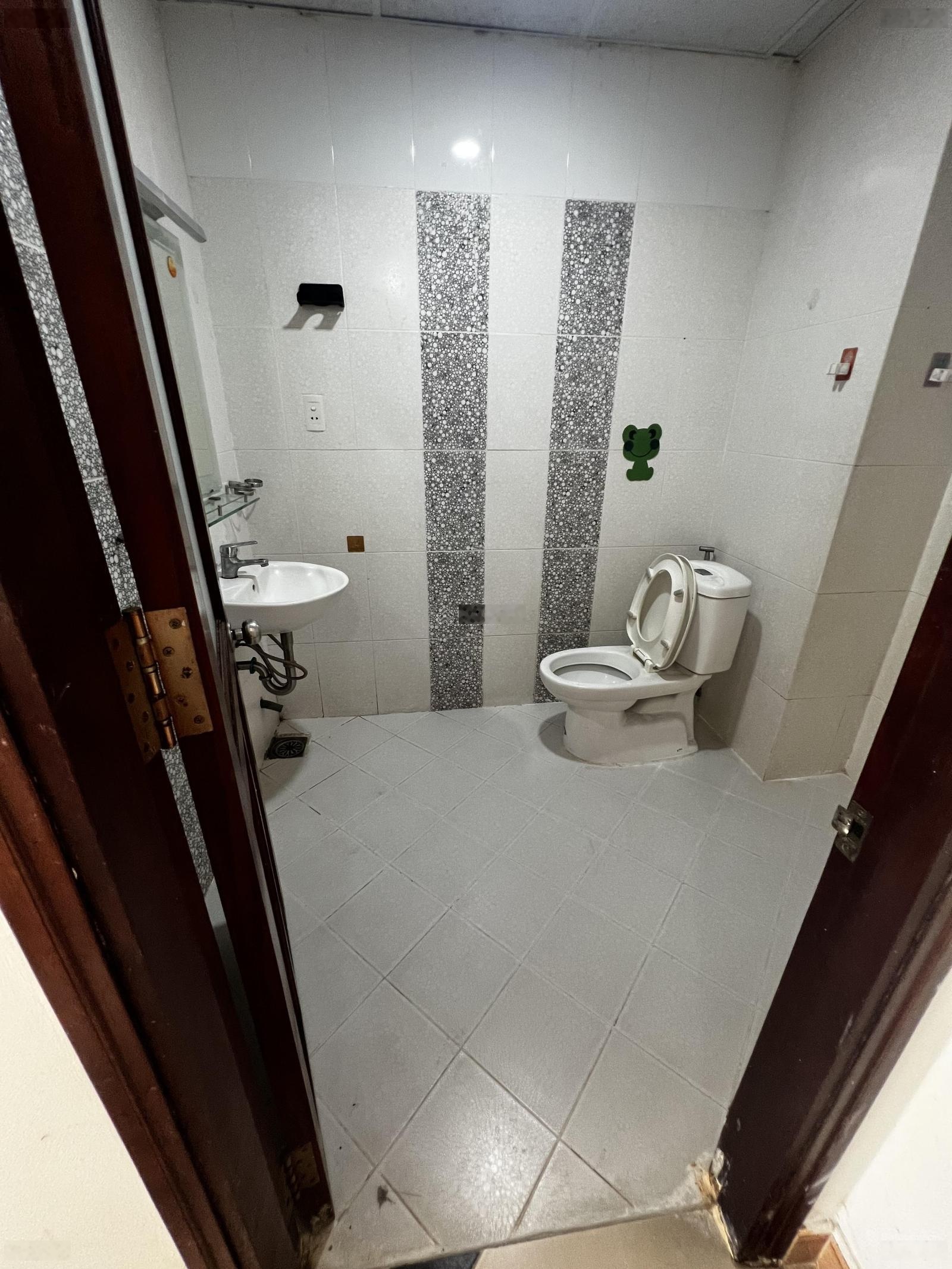 Bán nhà chính chủ hẻm thông 594/34/4 âu cơ, p.10, q. tân bình kinh doanh nhà trọ tốt