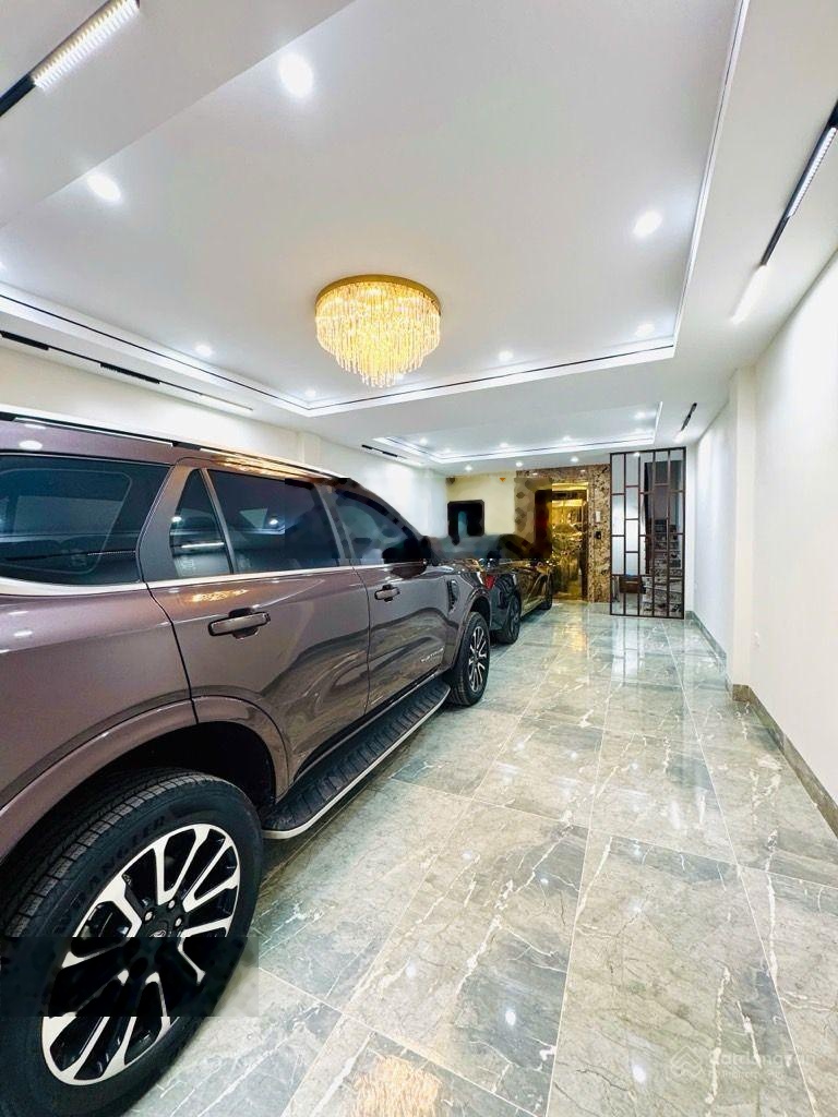 Bán căn nhà 8 tầng x 79,1m2, gõ 405 bát khối, phường Long Biên, Hà Nội, đường thông trải