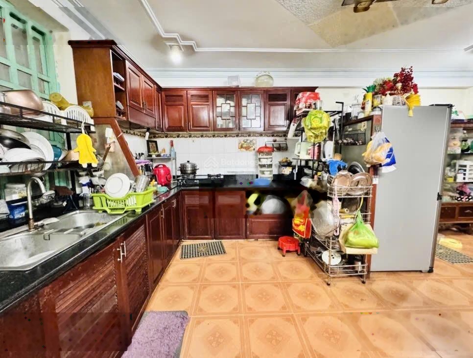 Bán gấp Tòa nhà 5 tầng BTCT, 12 CHDV, sát đường 3/2 Q10, hẻm ô tô, ngang 4,5m vuông vắn 8,9 tỷ.