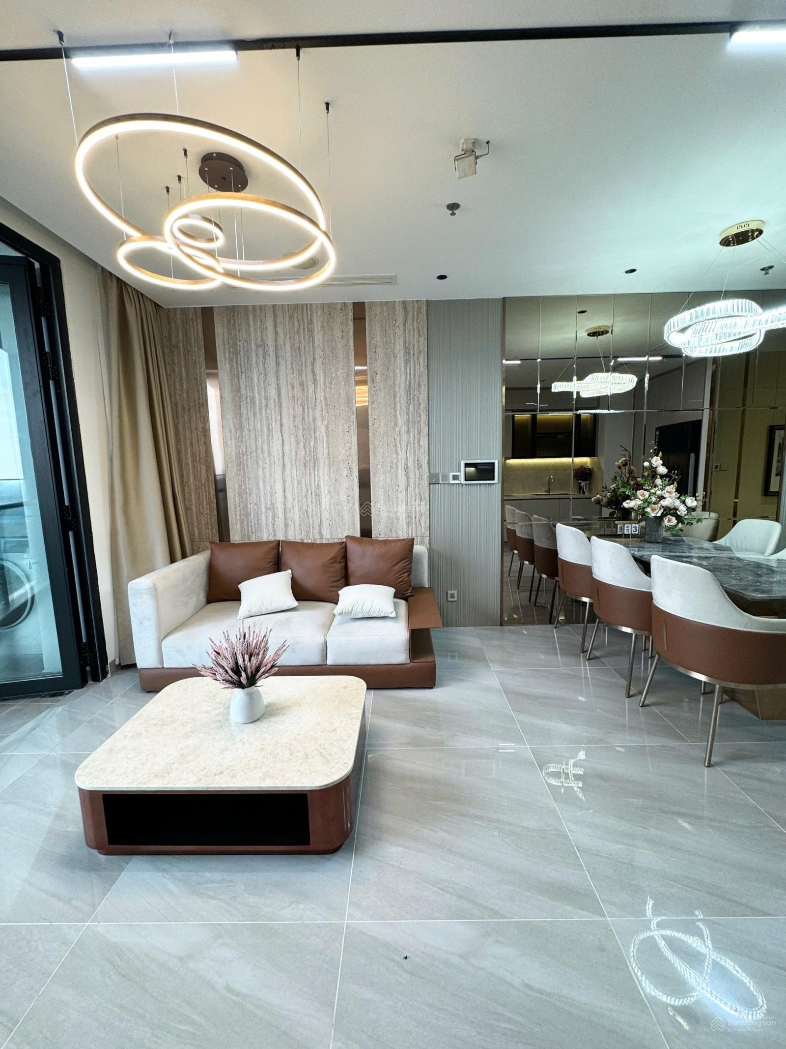 Cần bán gấp căn hộ Vinhomes Golden River 2PN-2WC ,79m2 view sông Bitexco giá chỉ 25,9 tỷ ( sổ hồng