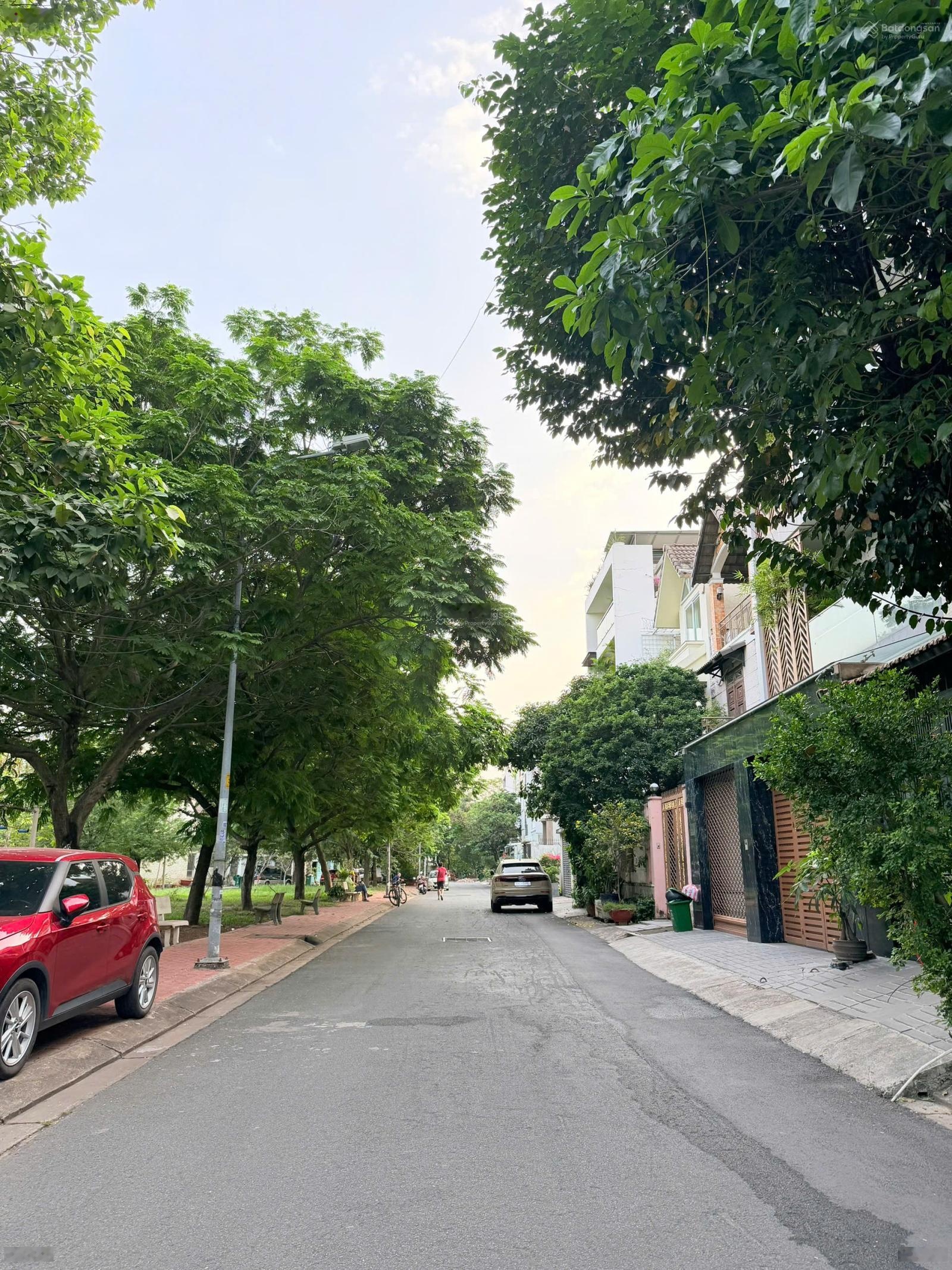 Bán đất view công viên ngay Cao Đức Lân, tiện xây Biệt thự, VP - 10x20m, XD hầm 4 tầng - 39 tỷ