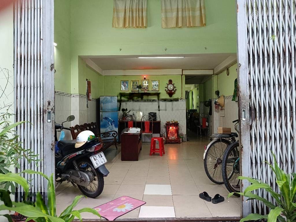 Bán nhà MT cách Nguyễn Văn Luông 3 căn, 5x19m. Nhà 4 lầu, giá 9.3 tỷ