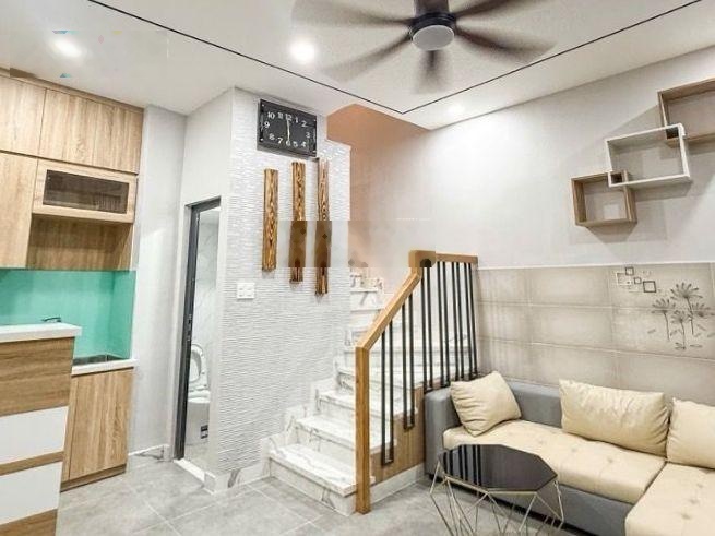 Quận 1 gần trường sa- bình thạnh