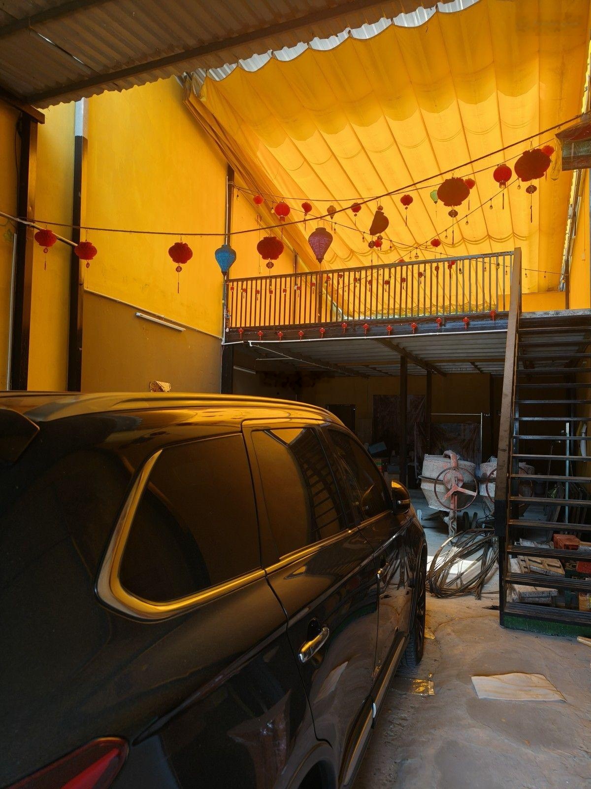 Bán nhà mặt tiền kinh doanh cực đỉnh đường Man Thiện 127m2 nở hậu 7.4m tài lộc. Giá cực rẻ 13 tỷ .