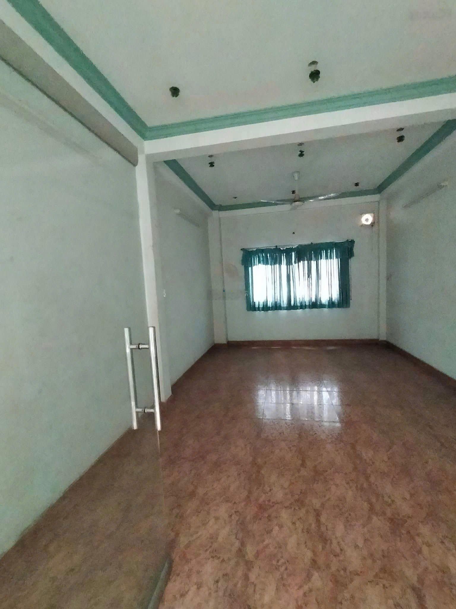 Mặt tiền đường 22 KDC Bình Phú 4x19 5 tầng vị trí cực đẹp