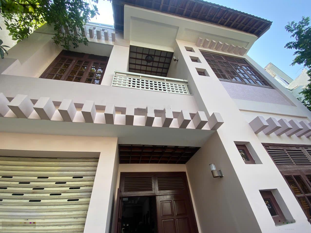 Hàng hiếm! Chuyển nhượng nhà ngang 11m cách biển Mỹ Khê 500m Đường Lý Văn Tố giá tốt chỉ 29,9 tỷ