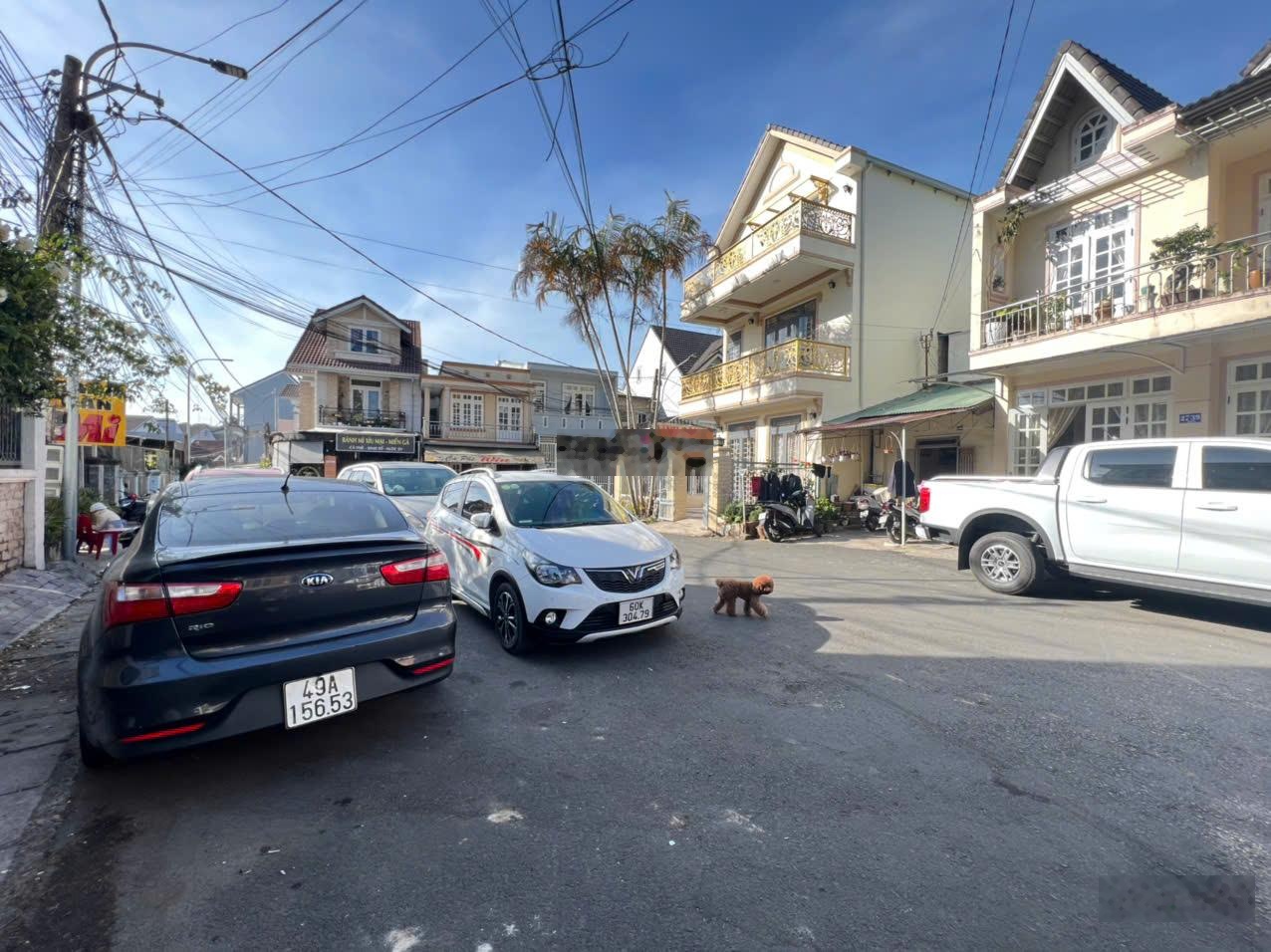 Bán lô đất liên kế Yersin 7,8 tỷ cách hồ Xuân Hương chỉ 800m thích hợp xây khách sạn