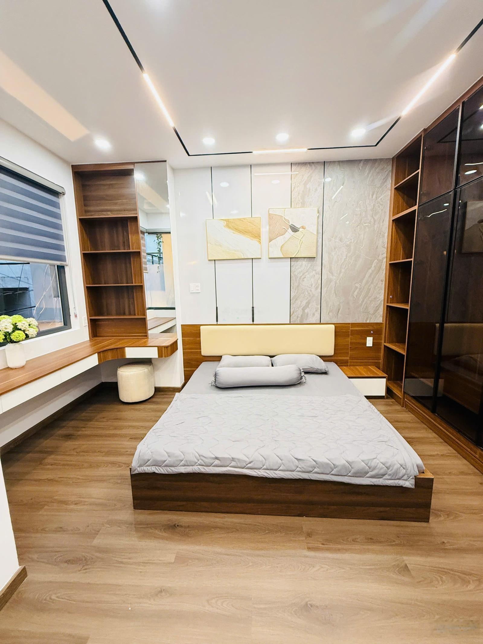 Tòa nhà 6 Tầng Cư Xá Bắc Hải P.15, Quận 10. - Diện tích : 4.4x16m , Giá 18 tỷ