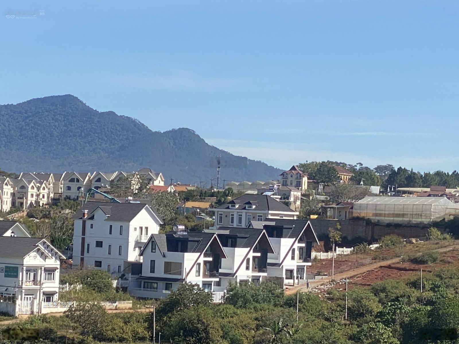 Cần bán villa 200m2 Măngline Đà Lạt 3 tầng 4PN nằm trong khu villa biệt lập