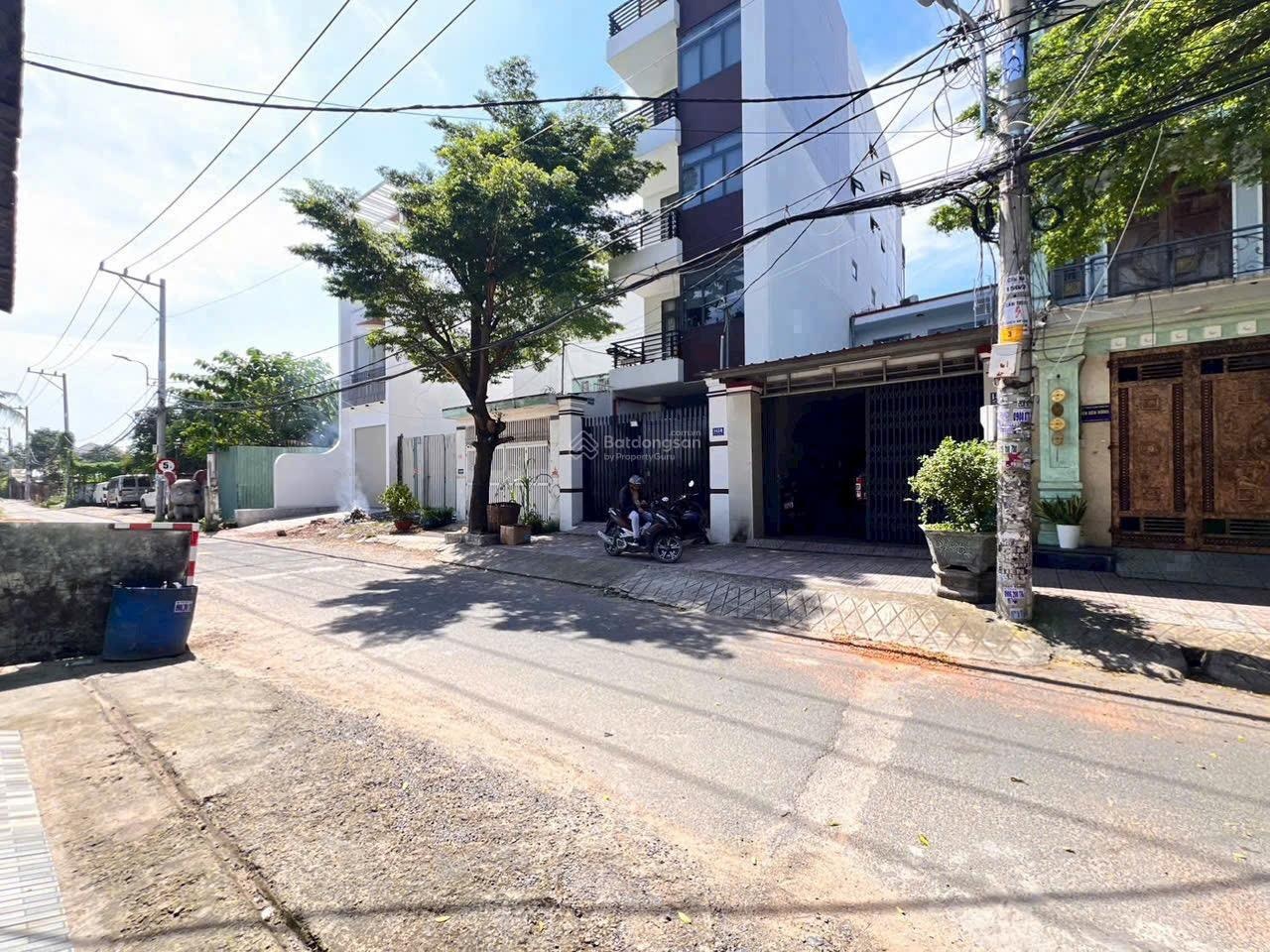 Bán đất mặt tiền hẻm 145 4x28=109m2 thổ 103.8m2, đường 7m dự phóng 16m thông ra sông Sài Gòn