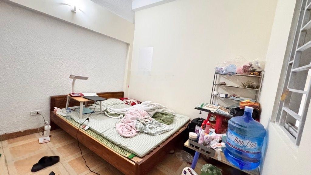 Bán nhà riêng Ngõ 381 Nguyễn Khang, diện tích 37m2, 5 tầng, mặt tiền 5m, giá 8,5 tỷ