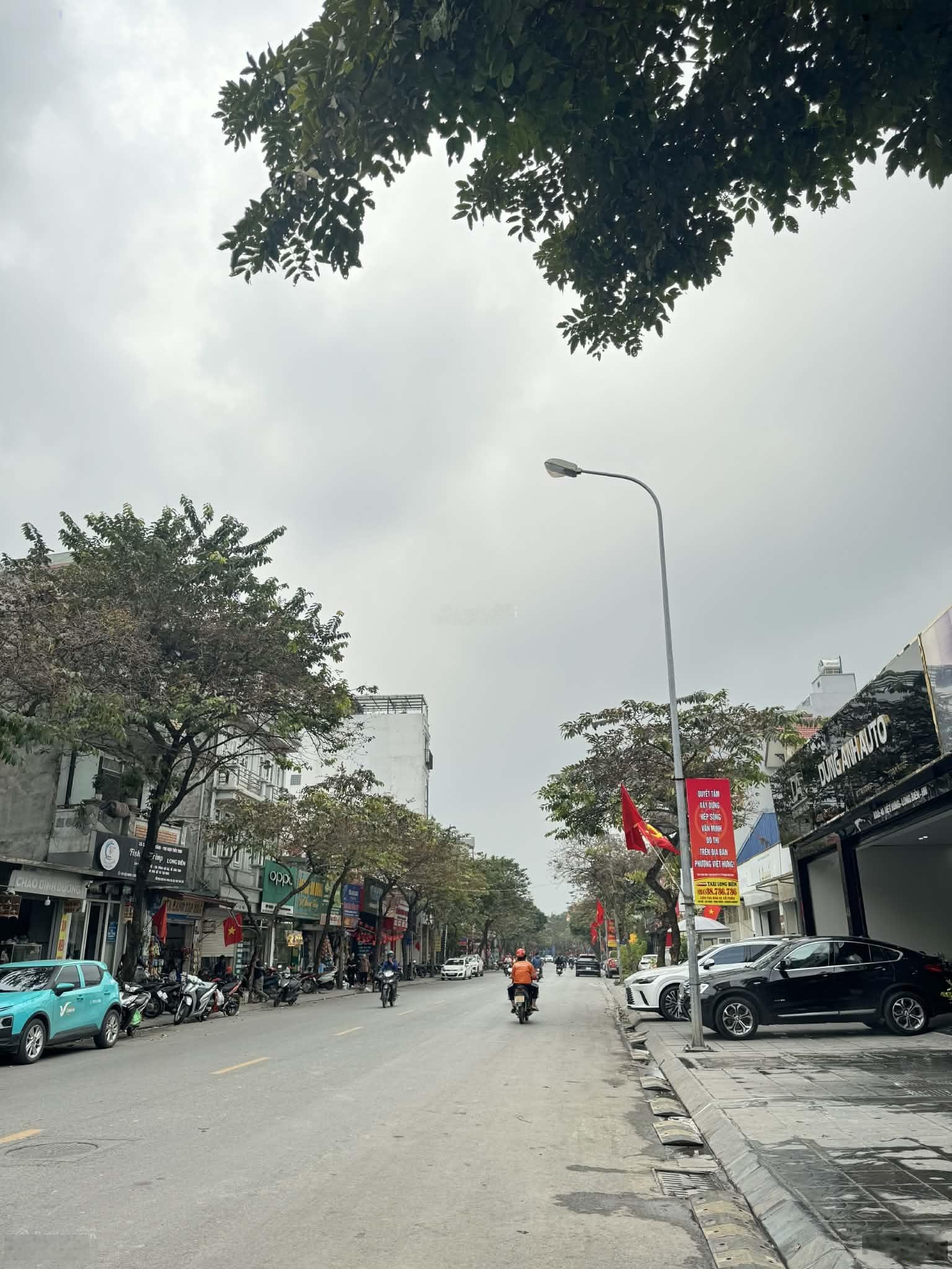 Cực hiếm nhà đẹp trung tâm việt hưng giá chỉ 6.75 tỷ