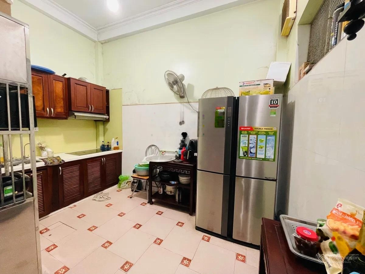 Chính chủ bán nhà lạc long quân- vài phút ra hồ tây