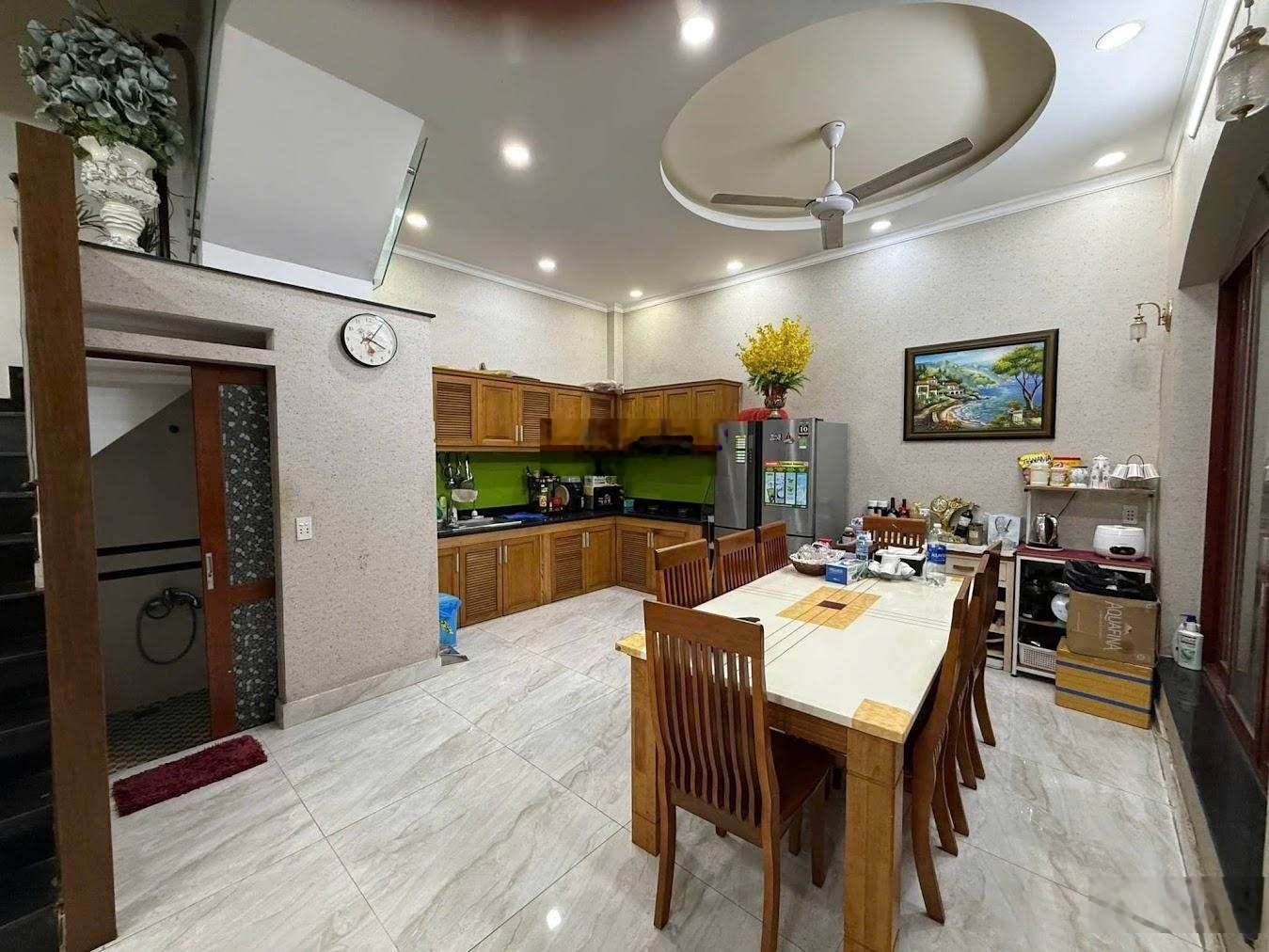 Bán nhà khu đồng bộ Đường số 20 P5 GV, DT 5x15m (75m2), 3 tầng. Giá bán 13,5 tỷ