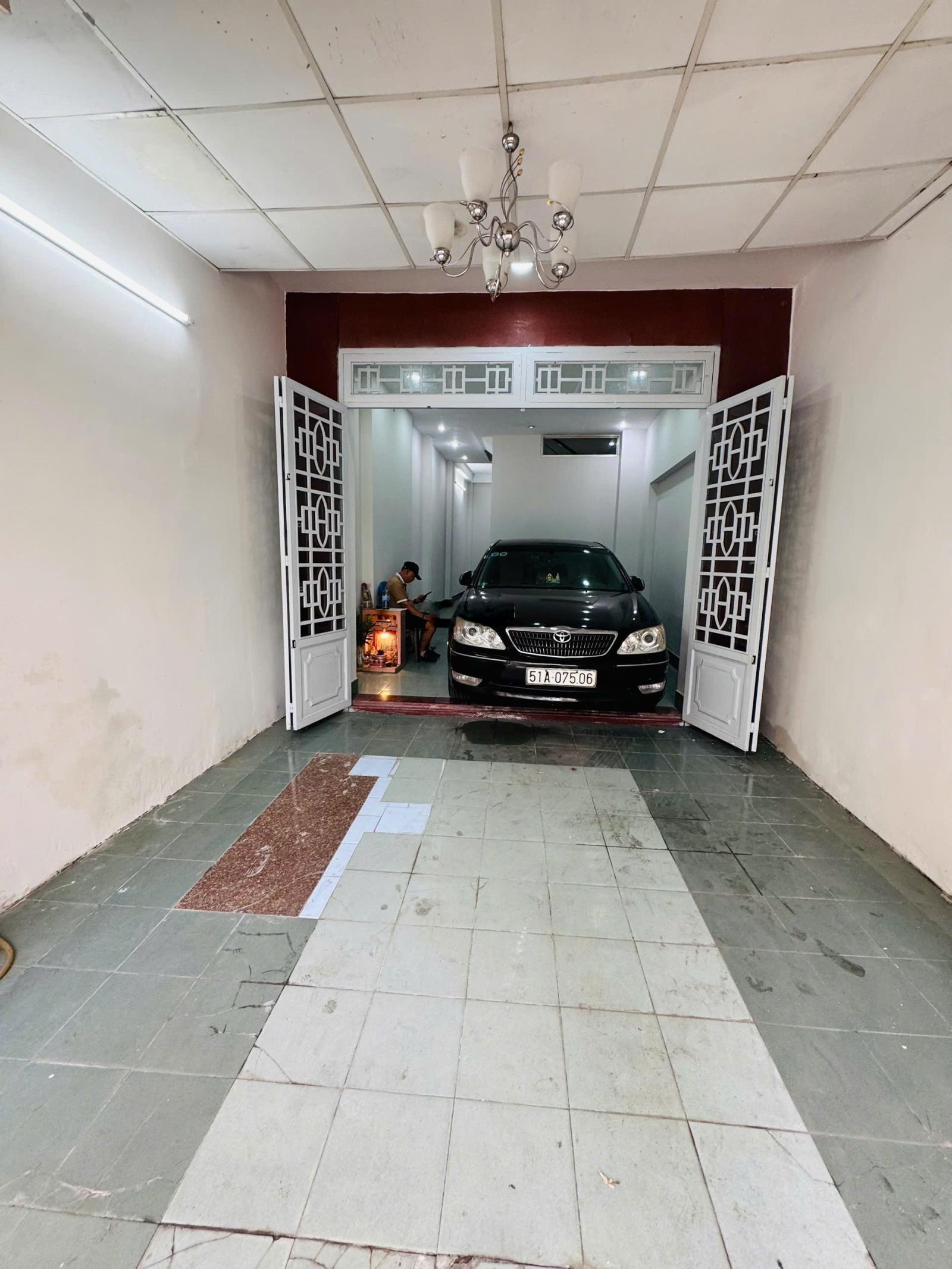 Chỉ nhỉnh 11.2 tỷ tìm được mặt tiền kinh doanh Sầm uất, ngay chợ Tân Bình. DT 4x15m, 2 lầu,ST