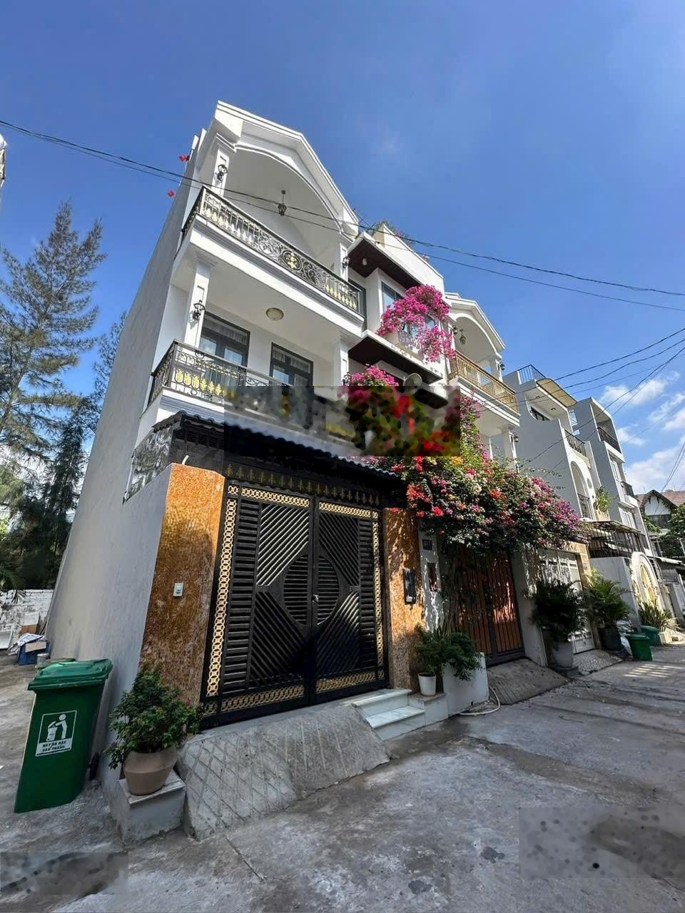 Hàng đẹp, khu đẳng cấp Phước Long B - Cách 200m khu vip Global City lô đất Đ. D9 Liên Phường 6.15tỷ