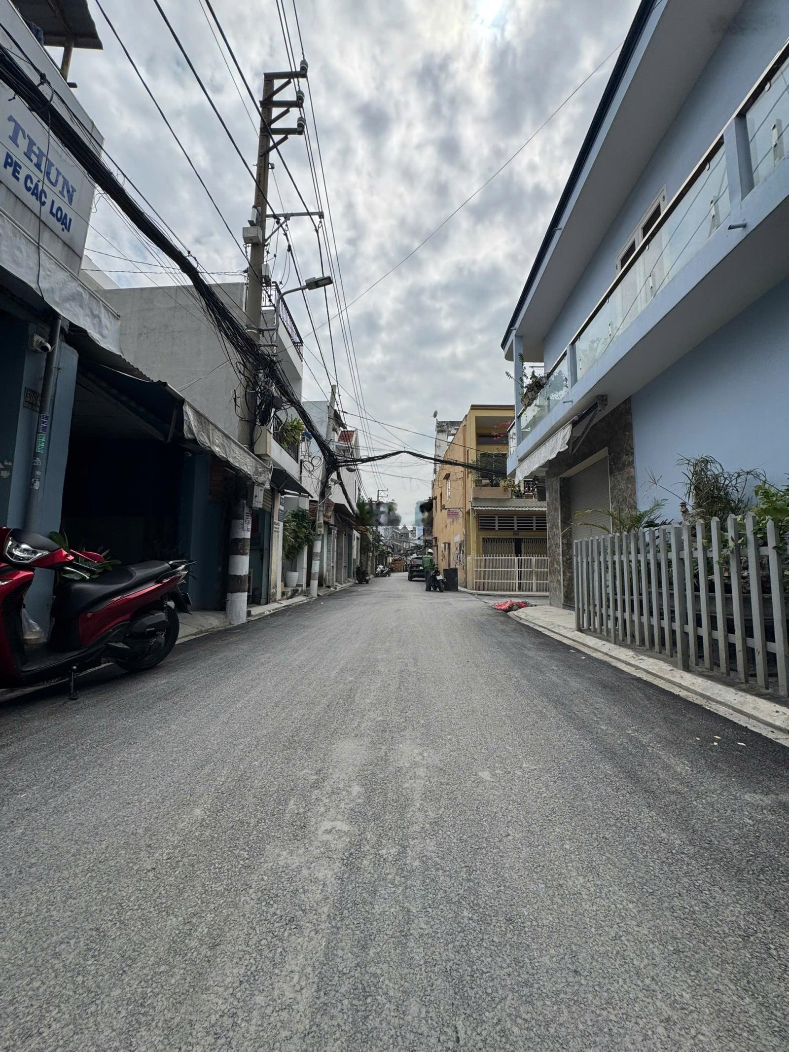 Hẻm xe tải chỉ 113 triệu/m. Nhà cặp đôi MTKD hẻm Âu Cơ thông Ni Sư Huỳnh Liên. DT 7.5x19.5m, 1 lầu