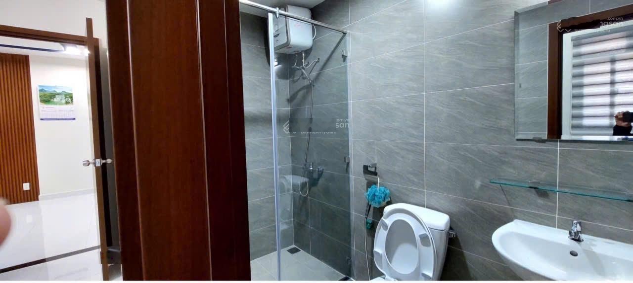 Tôi cần cho thuê căn hộ chung cư Green River, 2225 Phạm Thế Hiển, Phường 6, Quận 8.