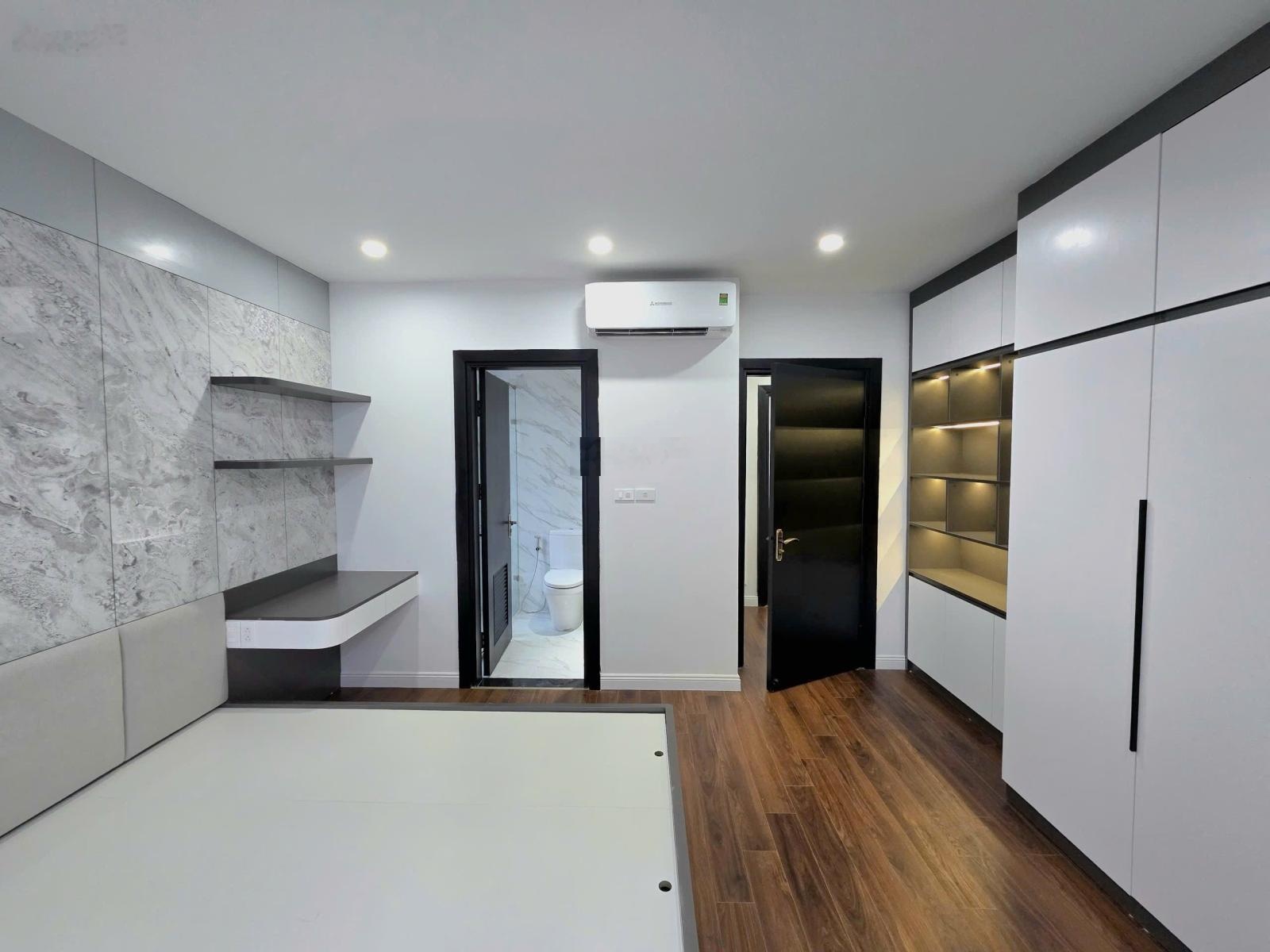 Giá cực sốc căn 4 ngủ Goldmark, bán gấp trước Tết, giá nào cũng bán. Lh: 0981256953 chính chủ xem