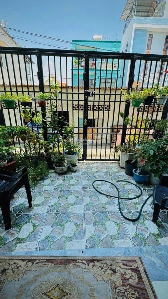 Tên Lửa - 84m2 (5,2 x16m) - 5 phòng - gần mặt tiền