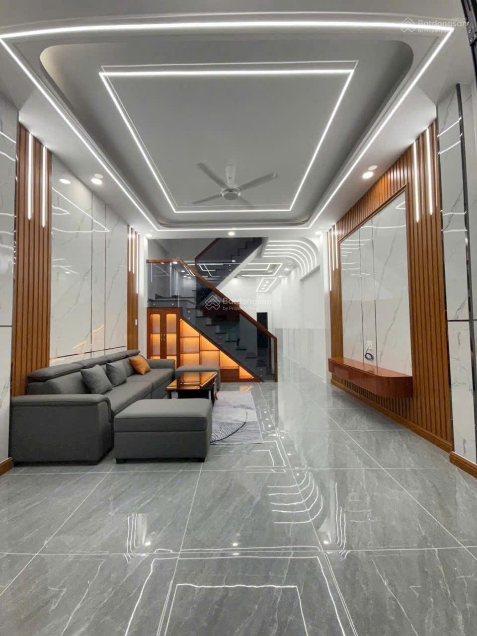 Bán gấp nhà ngay trung tâm Tân Hiệp Tân Uyên mới 100%