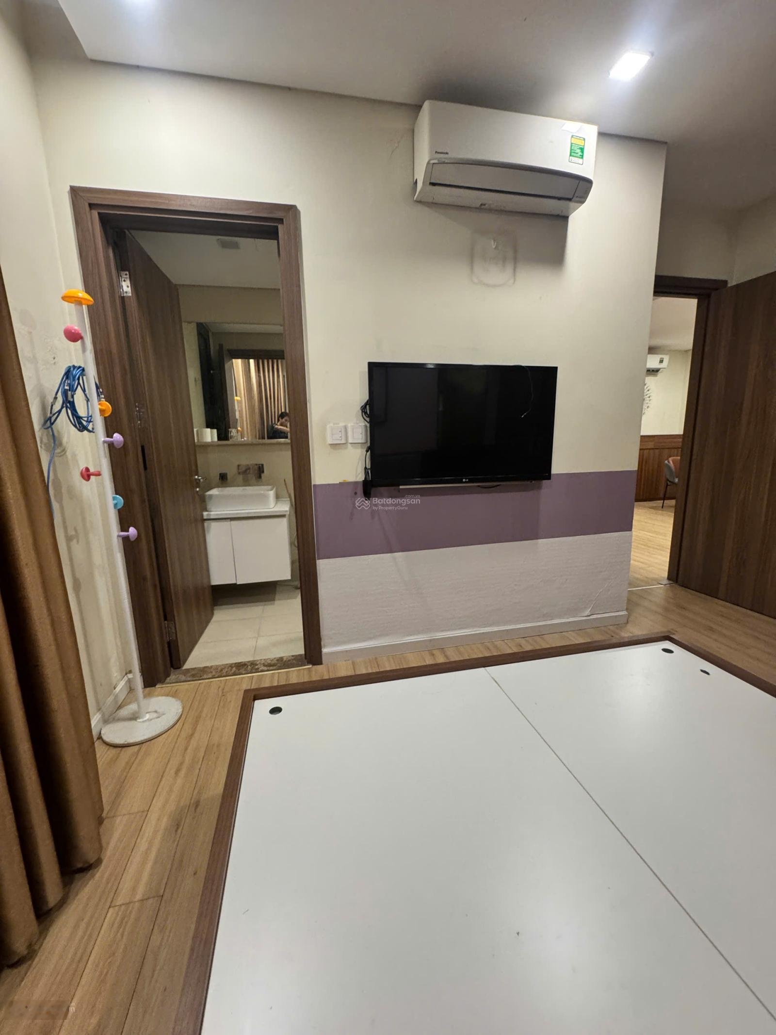 Cho thuê căn hộ chung cư toà Rivera Park, Thanh Xuân.70m2 2N Full. Giá 15 triệu/tháng.LH:0914707265