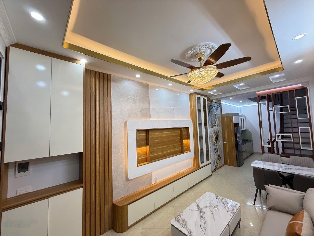 Phan đình giót - hà đông , ô tô đỗ cửa , tặng full nội thất , gần tố hữu và lê trọng tấn , 6,3 tỷ