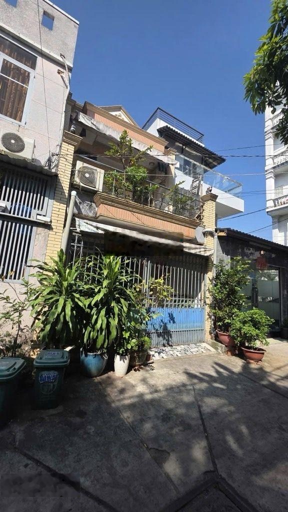 45x16m - vị trí đẹp hẻm xe hơi tránh - thẳng một trục qua tên lửa