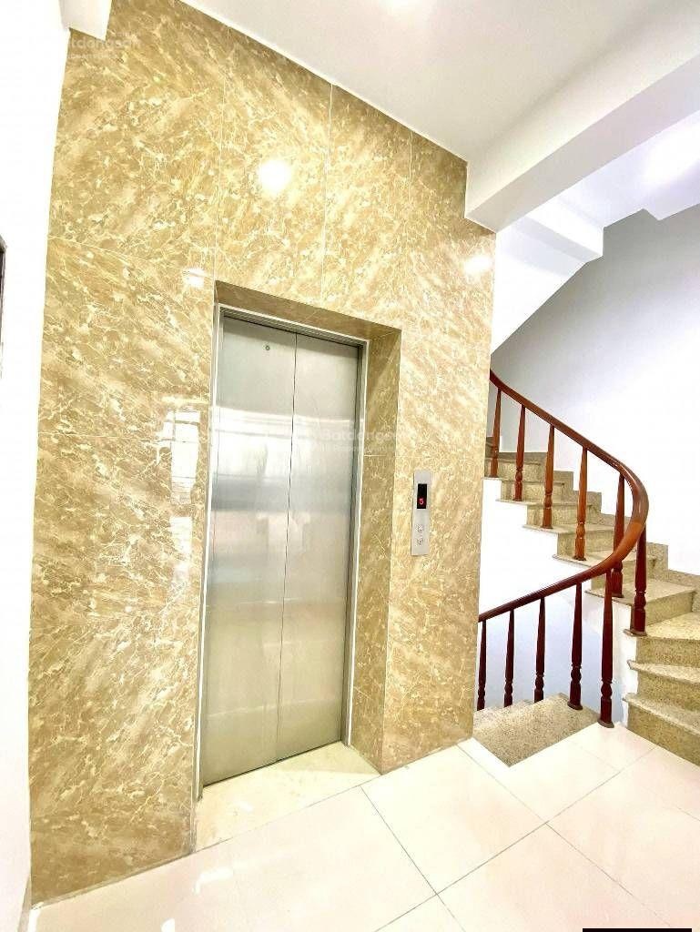 Bán nhà liền kề Văn Khê, 50m2 x 7 tầng, thang máy, nội thất full đẹp ở ngay, giá chỉ 17.8 tỷ (CTL)