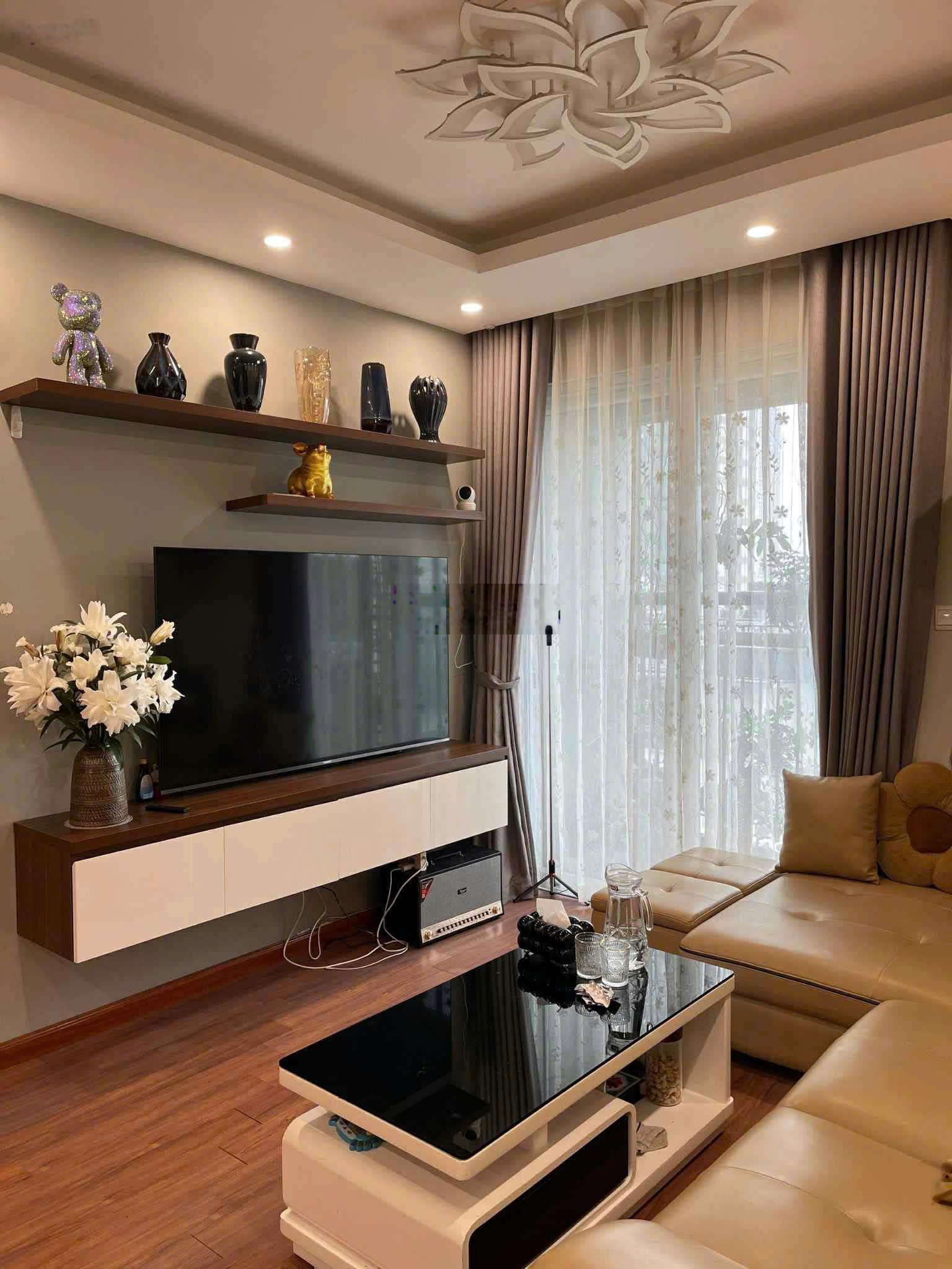 Chào bán căn hộ 2pn-82m2 giá chỉ có 7,x tỷ tại chung cư seasons avenue. lh 0937904678