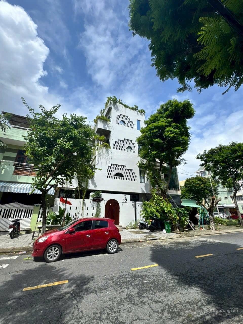 Hàng hiếm - Sơn Trà - đất mặt tiền Định Đạt - gần biển