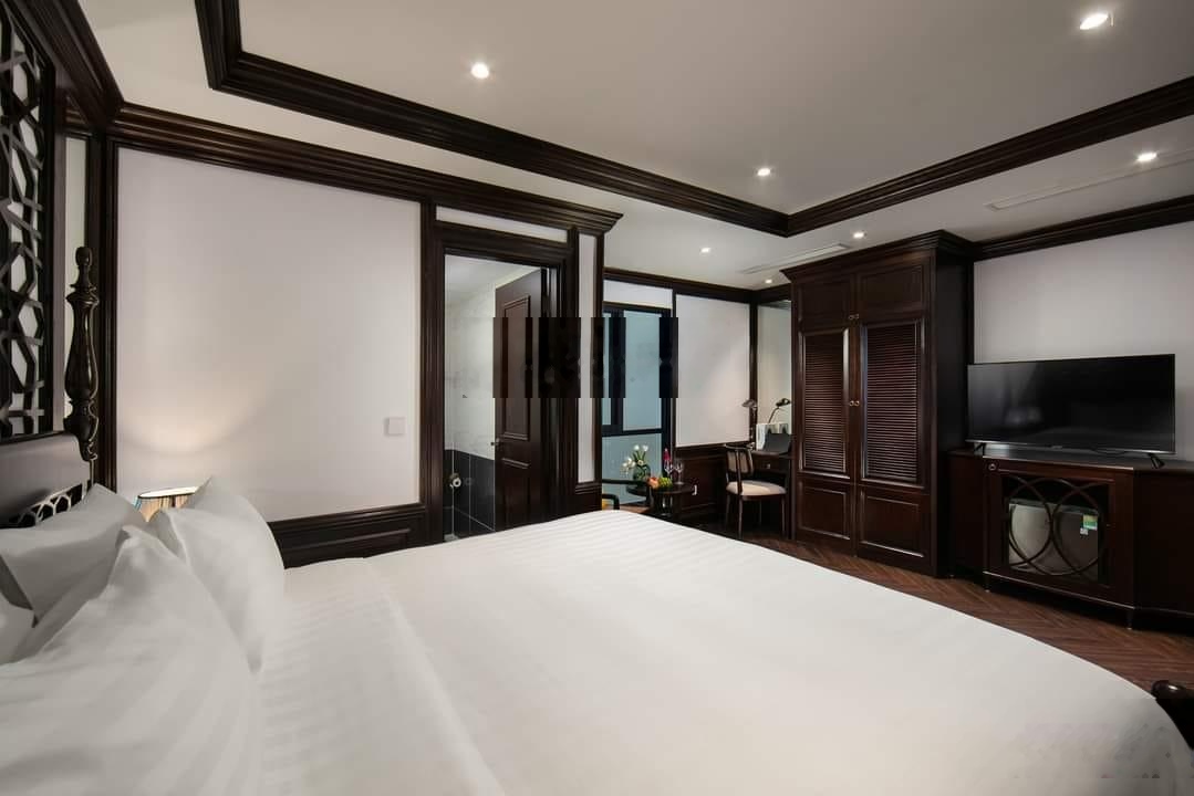 Nhà 7 tầng MP Thuỵ Khuê 150m2, vỉa hè rộng, cách Văn Cao 50m, view Hồ, 2 thoáng, 100m ra Hồ Tây