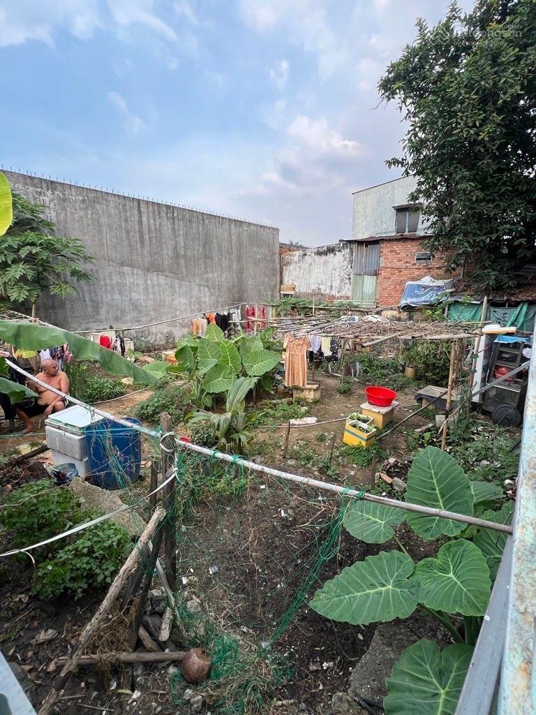 Bán đất phù hợp xây khách sạn. Mặt tiền đường Đỗ Xuân Hợp, Phước Long B, Quận 9