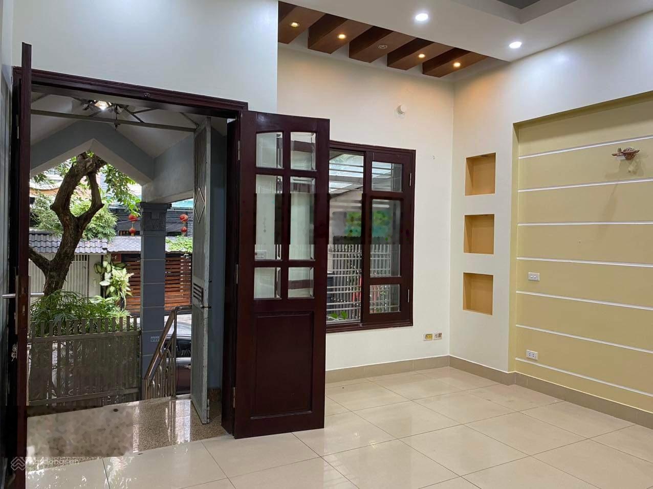 Bán Gấp Nhà Phân Lô Đỗ Quang thông Nguyễn Thị Định 66m2 - 5 Tầng - Mặt Tiền 4.7m. Ngõ ô tô tránh